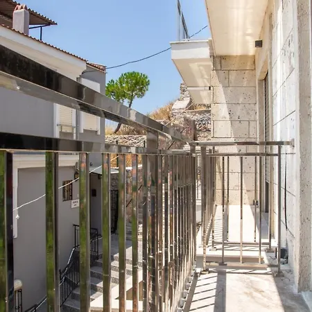 Flat W Balcony 4 Min To In